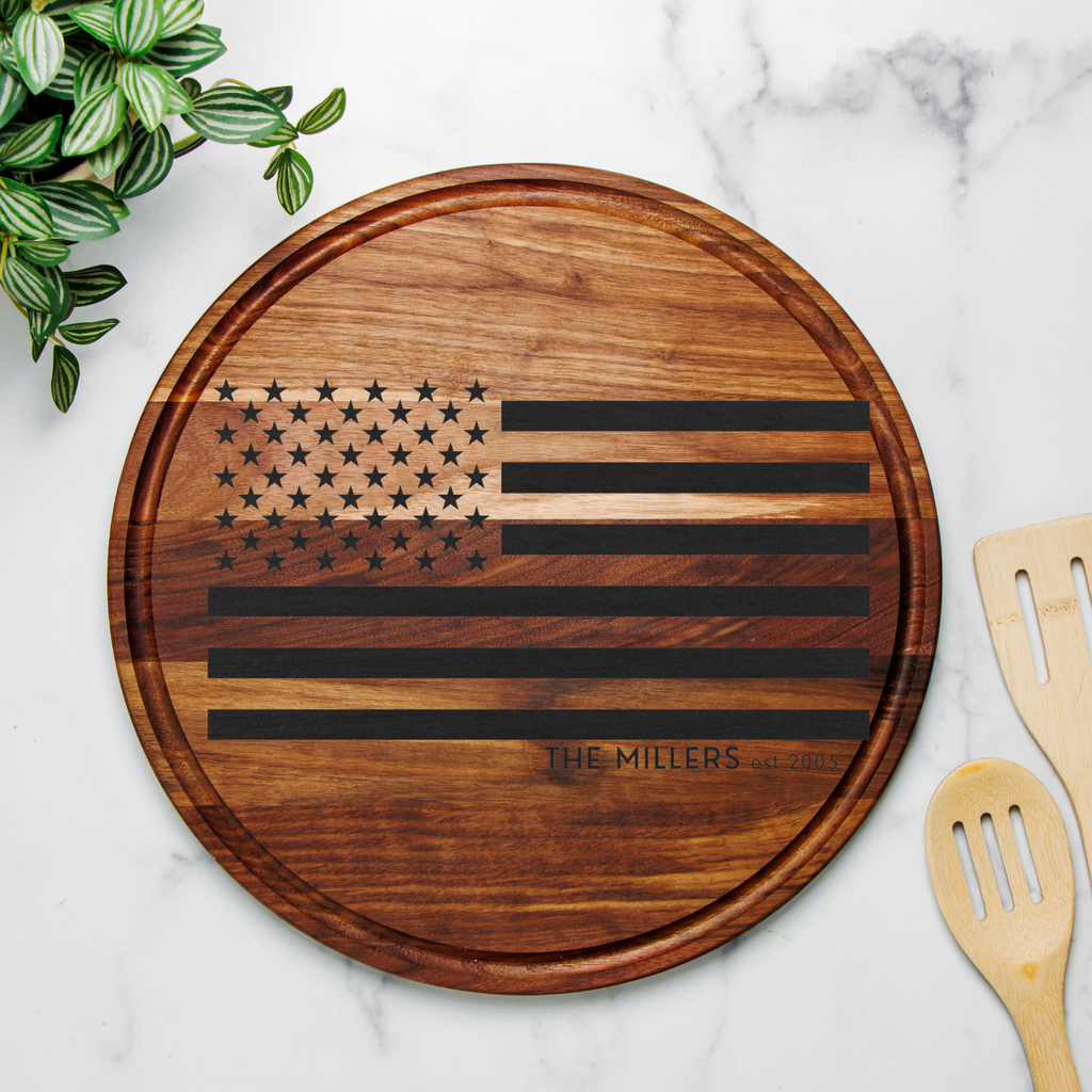 Personalized American Flag Cutting Board – Custom Engraved Wood Board, Patriotic Kitchen Decor, Housewarming or Wedding Gift